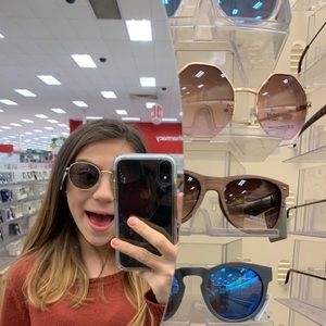 Meet your Posher, Soph